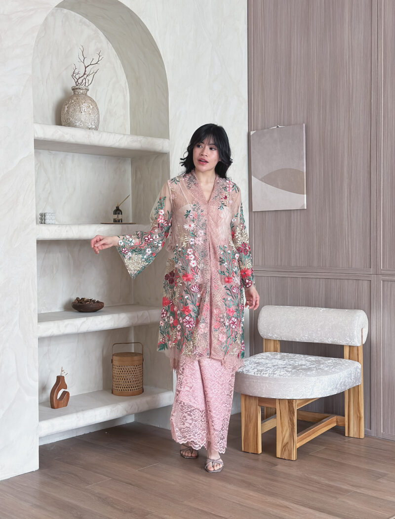 Ganika gardenia tunic dusty pink