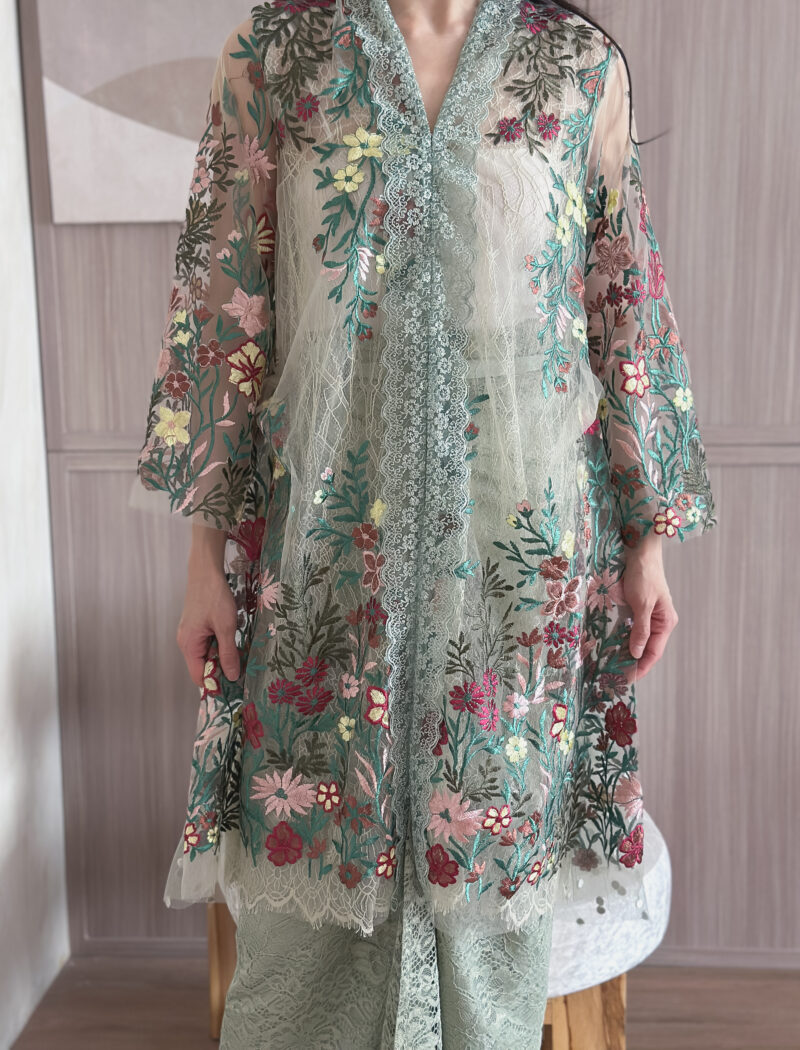 Ganika gardenia tunic sage - Image 4