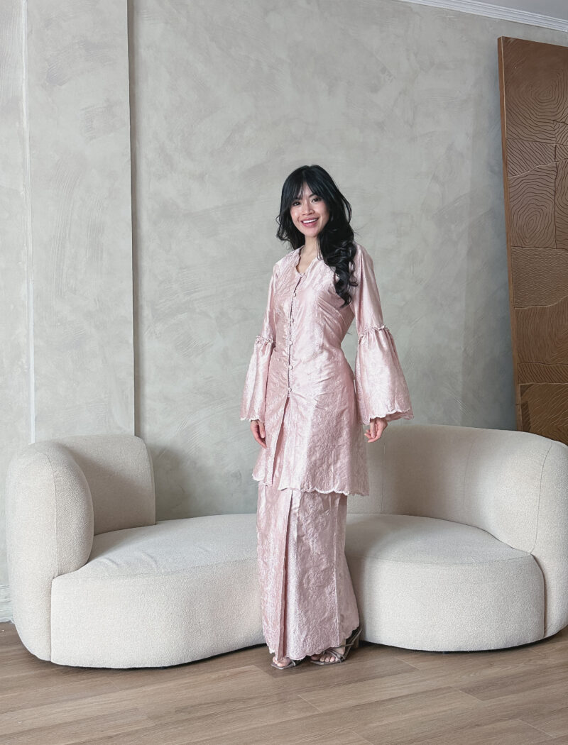 Zulaikha pink