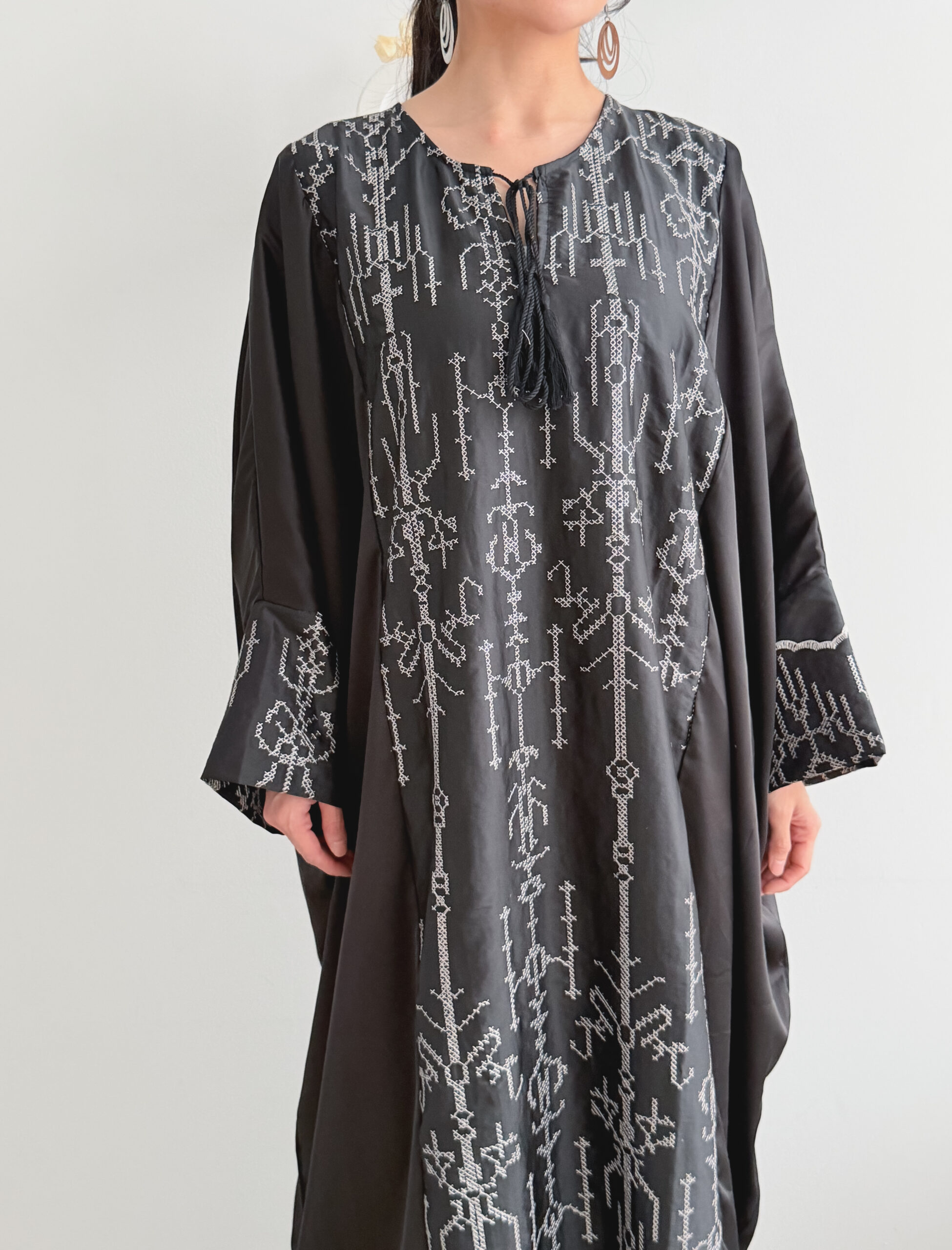 Kavya Black - Image 3