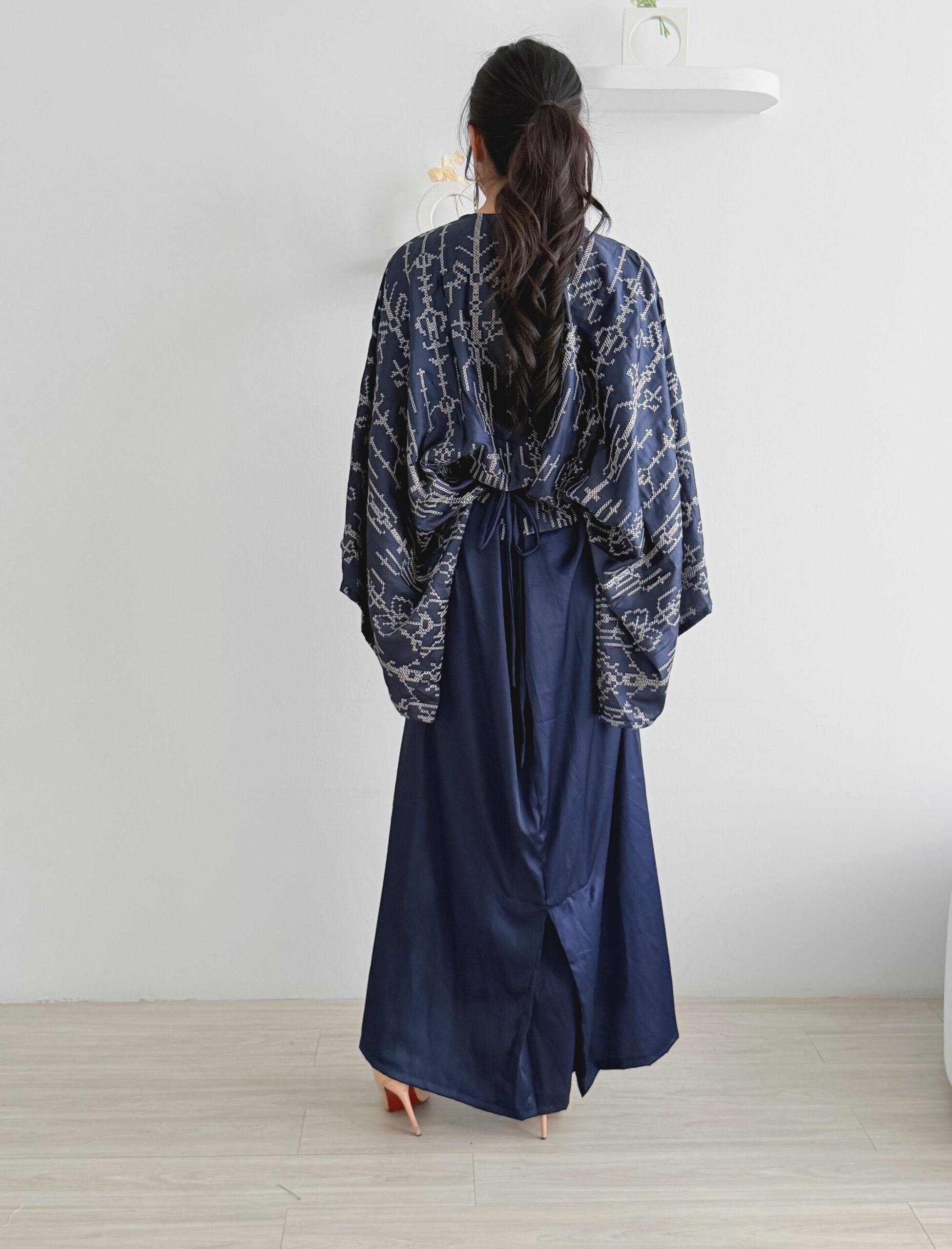 Naykila Kaftan - Image 5